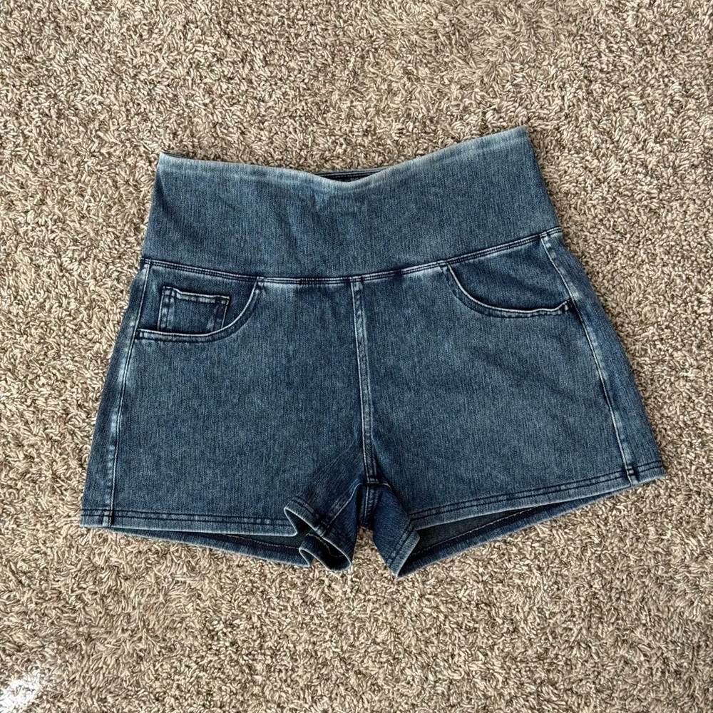 HALARA High-Waisted Blue Women's Shorts